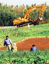 Narita runway construction begins near farmers' lands